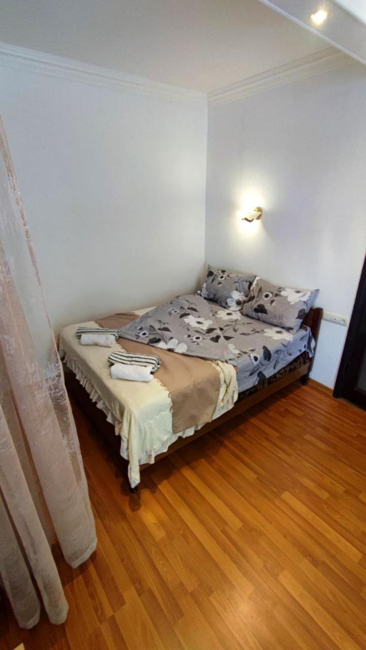 Apartments On Sayat-Nova 14 Yerevan Exterior photo