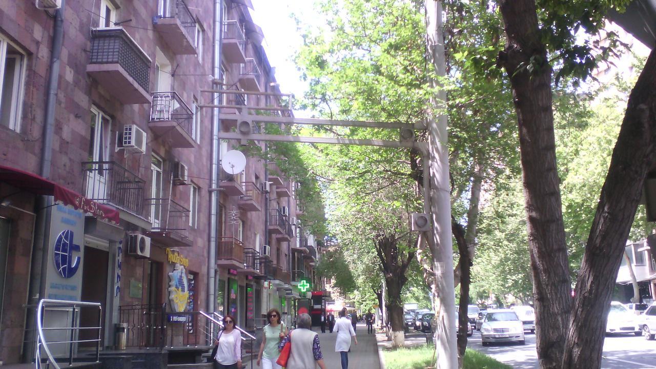 Apartments On Sayat-Nova 14 Yerevan Exterior photo